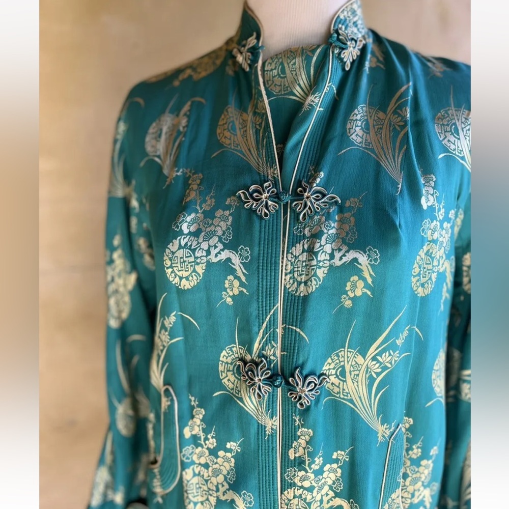VTG Ying Tai Co ORIENTAL SILK SATIN DRESSING GOWN ROBE